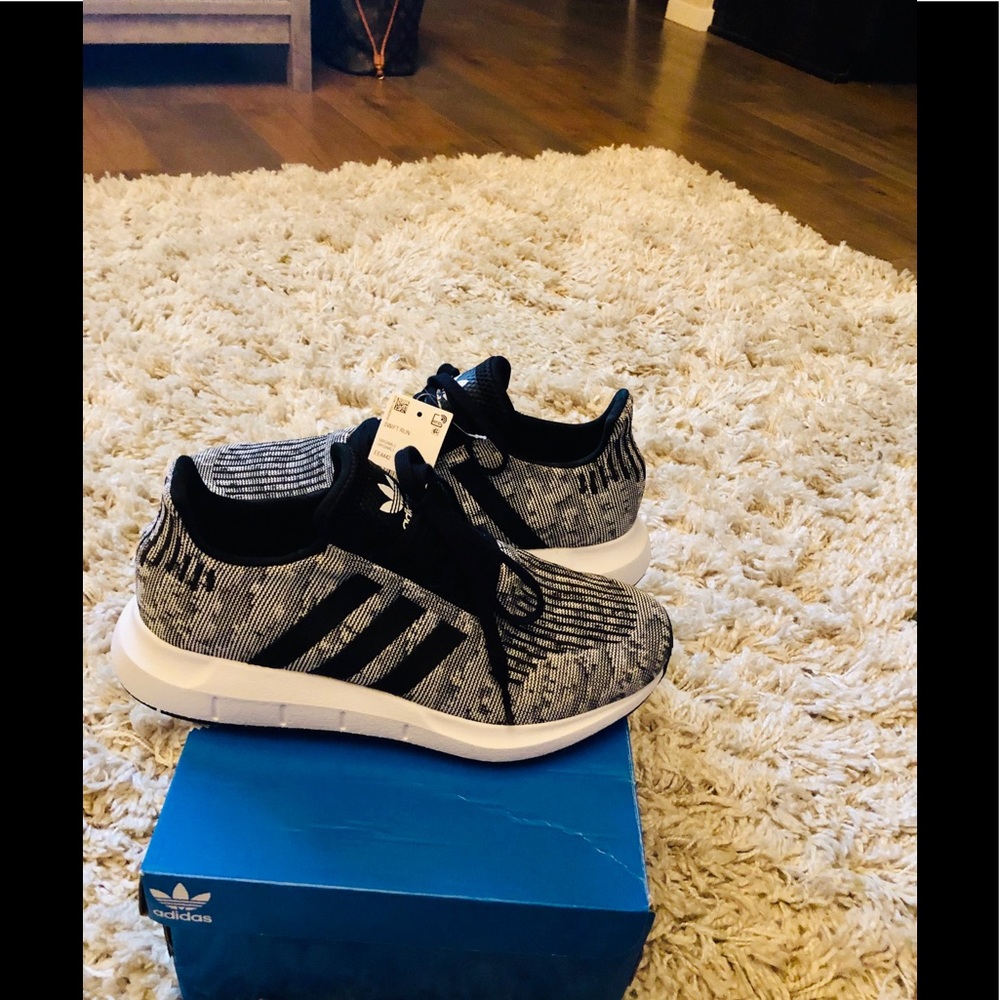 Adidas Swift Run